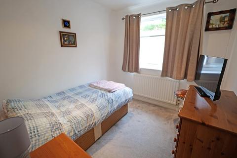 16 Ingleborough Drive, Barnoldswick, BB18 5QB