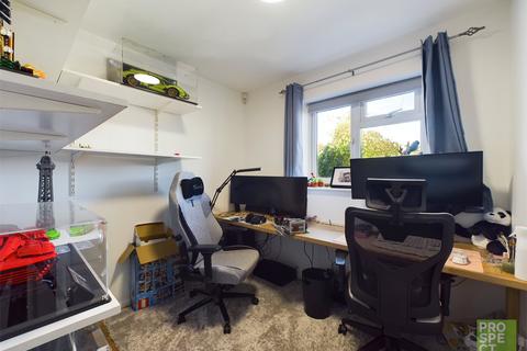 23 Broadhurst, Farnborough, GU14 9XA