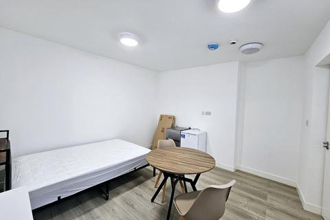 1 bedroom in a house share to rent, 110 Hythe Street Room 7 Dartford DA1 1BN