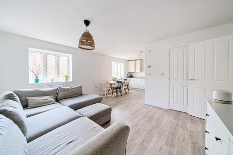 2 bedroom flat for sale, New Bridge Road, Cranleigh, GU6