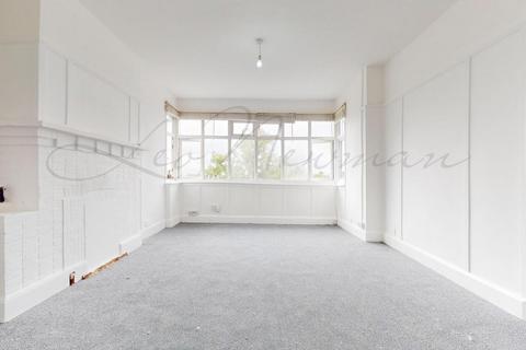 2 bedroom flat to rent, Highfield Avenue, Kingsbury, NW9