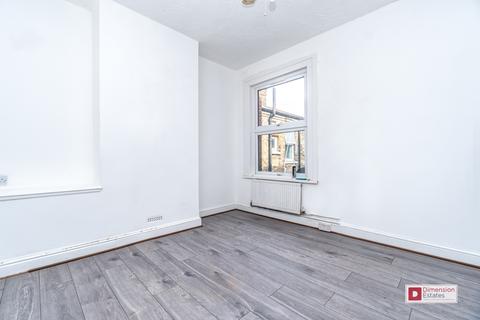 2 bedroom flat to rent, Clementina Road, London, E10