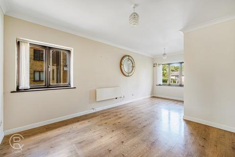 1 bedroom flat for sale, Greenford Avenue, Hanwell, London, W7