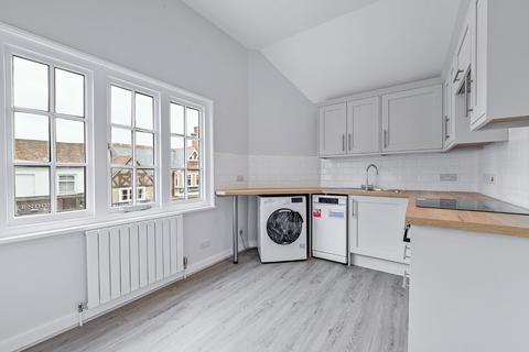 1 bedroom apartment to rent, High Street, Marlow, Buckinghamshire, SL7