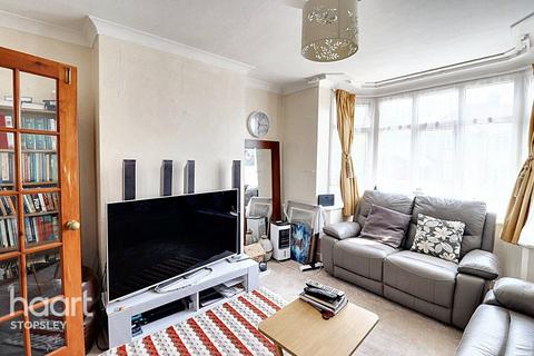 3 bedroom semi-detached house for sale, Somerset Avenue, Luton