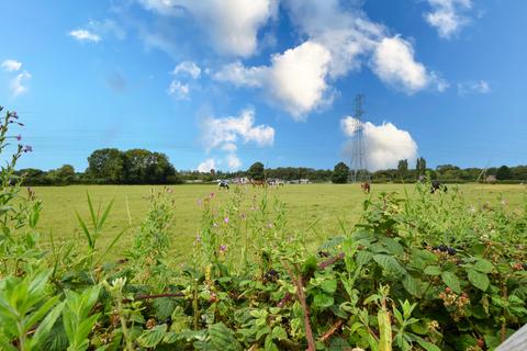 3 bedroom detached house for sale, Dunster Drive, Flixton, M41