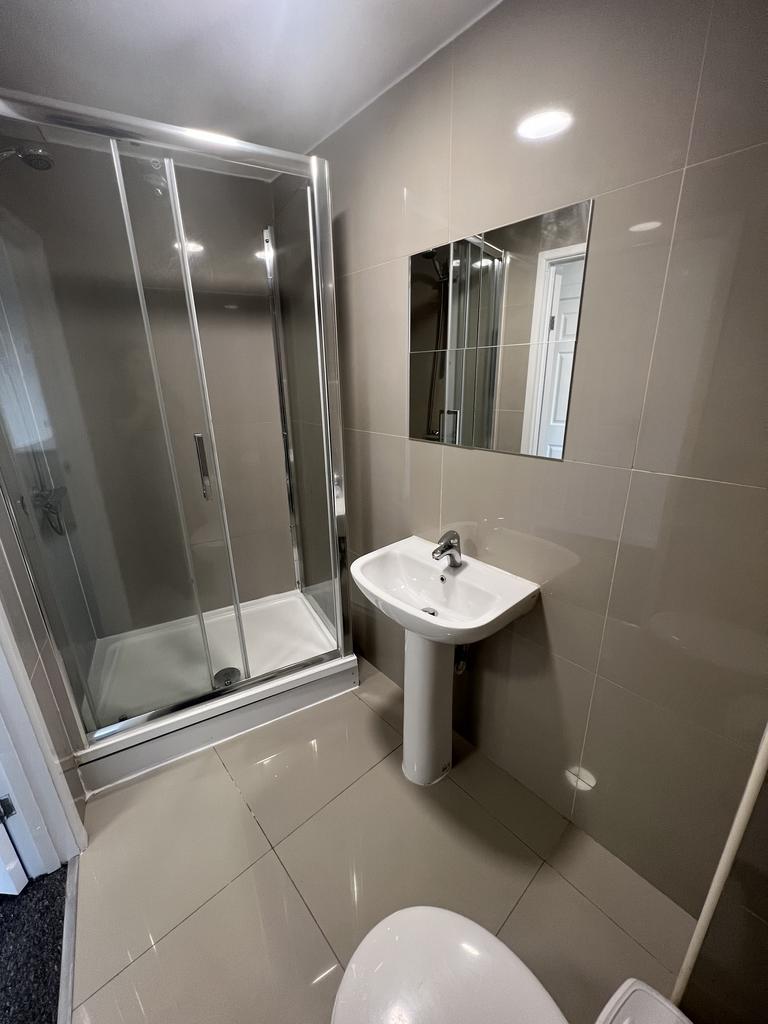 Ensuite In Bedroom D