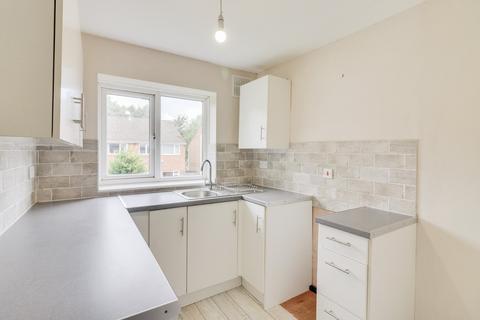 1 bedroom flat for sale, Salisbury Court, Horsforth, Leeds, West Yorkshire, LS18