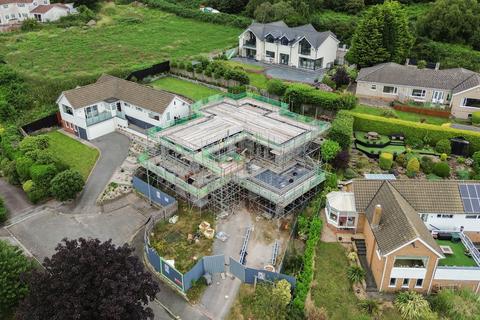 4 Broomfield Close, Wirral, CH60 9HD