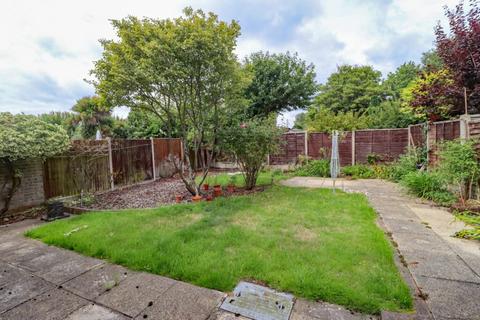 3 bedroom detached house for sale, Island Close, Hayling Island