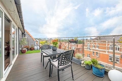 1 bedroom penthouse for sale, Fawley Road, West Hampstead, NW6