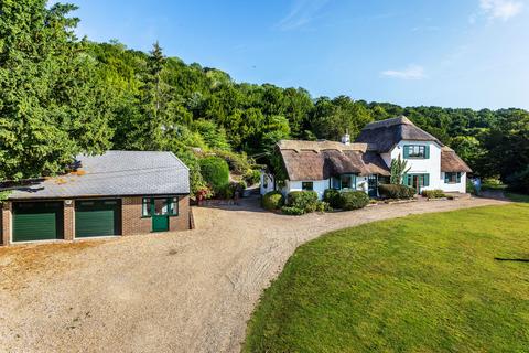 Lynchets The Coombe, Betchworth, RH3 7BT