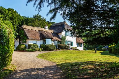 Lynchets The Coombe, Betchworth, RH3 7BT