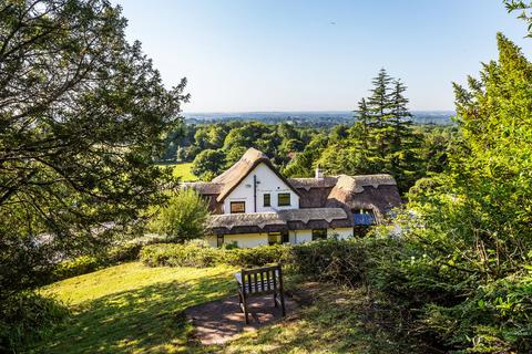 Lynchets The Coombe, Betchworth, RH3 7BT