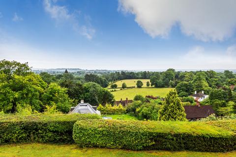 Lynchets The Coombe, Betchworth, RH3 7BT