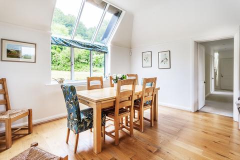 Lynchets The Coombe, Betchworth, RH3 7BT