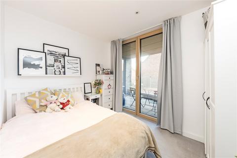 2 bedroom apartment for sale, Falcon Road, London SW11