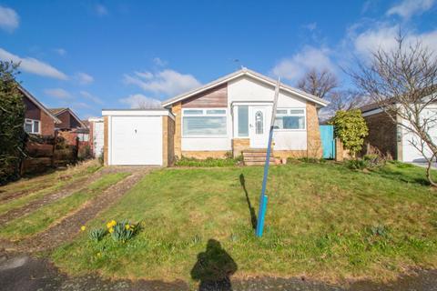 2 bedroom bungalow for sale, Maytree Gardens, Cowplain, PO8 8RH