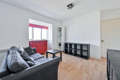2 bedroom flat to rent, Cumberland Place, Catford, London, SE6
