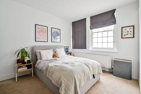 2 bedroom flat for sale, Portland Street, Elephant and Castle, London, SE17