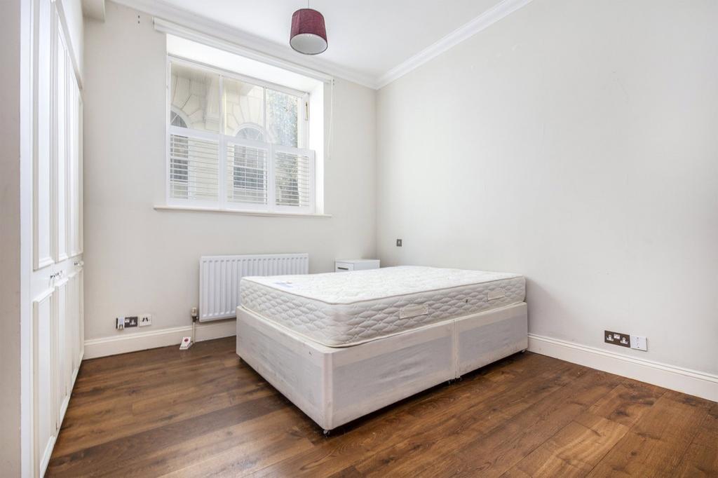 Bedroom `