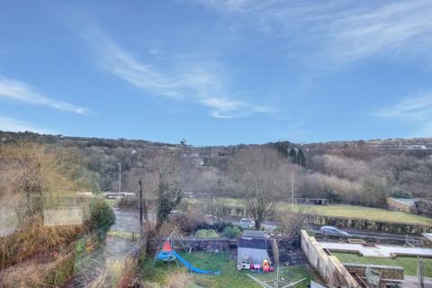 41 Raglan Road, Hengoed, CF82 7LY