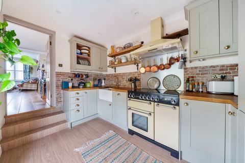 4 bedroom end of terrace house for sale, Canute Road, Winchester, Hampshire, SO23