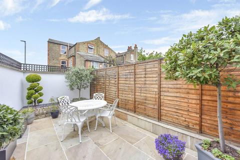 2 bedroom flat for sale, Coverton Road, Tooting Broadway, London, SW17