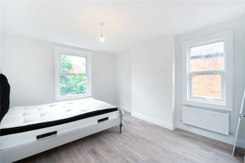 3 bedroom apartment to rent, Larch Road, London NW2