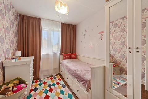 23 Astley, Grays, RM17 6UY