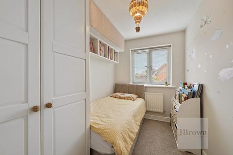 23 Astley, Grays, RM17 6UY