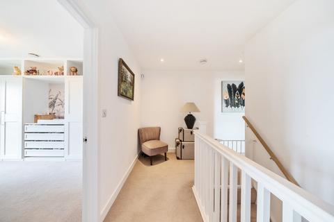 19 Rennie Street, London, SE10 0XT