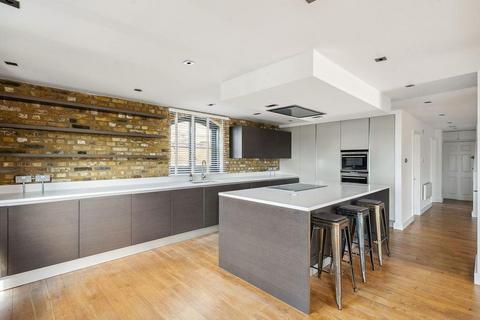 3 bedroom flat to rent, Sanctuary Court, Reardon Path, London, E1W