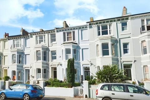 2 bedroom apartment to rent, Queens Park Road Brighton BN2