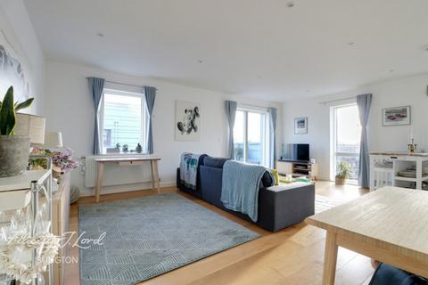 2 bedroom flat for sale, Acton Apartments, Branch Place, Islington, N1
