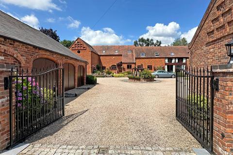 4 bedroom barn conversion for sale, Houndsfield Court, Houndsfield Lane, Wythall, B47 6LX