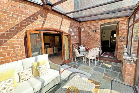 4 bedroom barn conversion for sale, Houndsfield Court, Houndsfield Lane, Wythall, B47 6LX