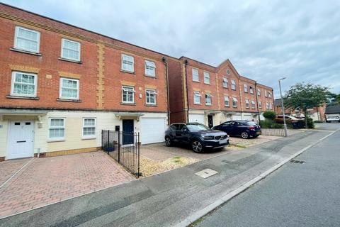 3 bedroom townhouse for sale, St. Georges Drive, Bournemouth, Dorset