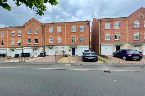 3 bedroom townhouse for sale, St. Georges Drive, Bournemouth, Dorset