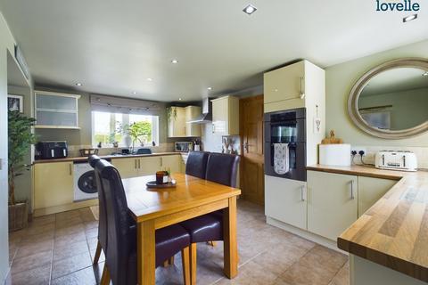 4 bedroom end of terrace house for sale, Grundys Lane, Minting, LN9