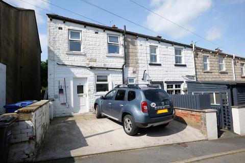 2 bedroom terraced house for sale, Far East View, Barnoldswick, BB18