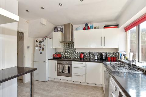 3 bedroom terraced house for sale, Eastham Crescent, Brentwood, Essex