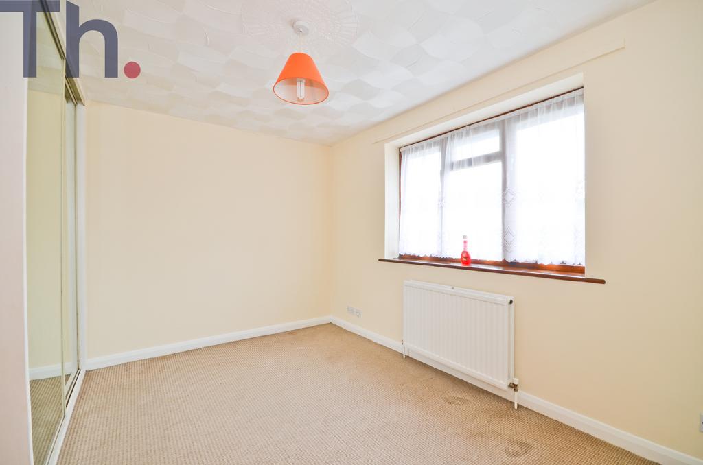 Bedroom 1.JPG