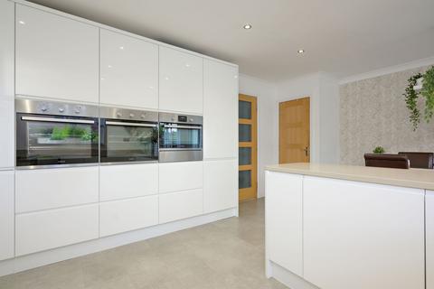 81 Whitburn Road, Bathgate, EH48 2RN