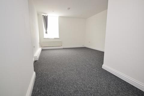 2 bedroom apartment to rent, Hillside Avenue Strood ME2