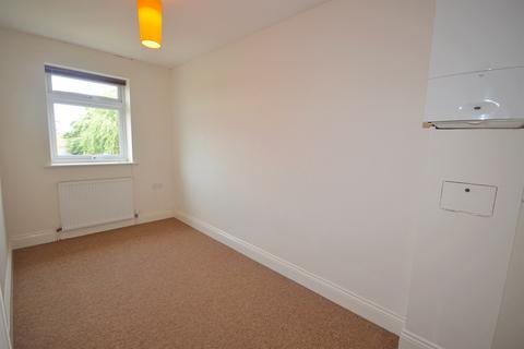 2 bedroom flat to rent, Lyminster Road, Wick, Littlehampton, BN17
