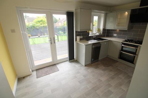 2 bedroom bungalow to rent, Ashford Road, Burton upon Trent DE13