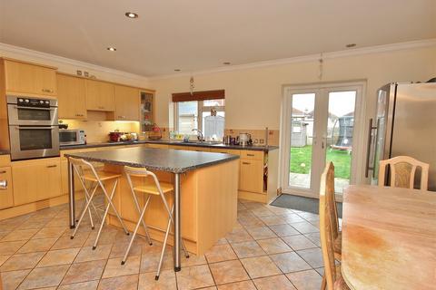 3 bedroom detached house for sale, Fernside Road, POOLE, BH15