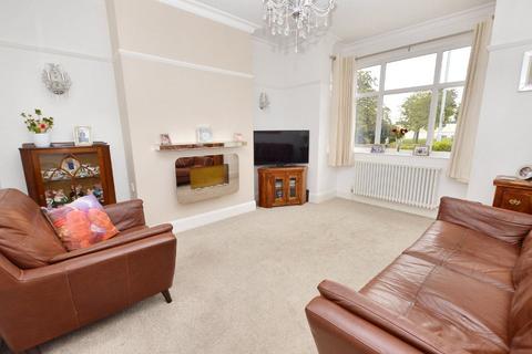 3 bedroom semi-detached house for sale, Horbury Road, Wakefield, West Yorkshire