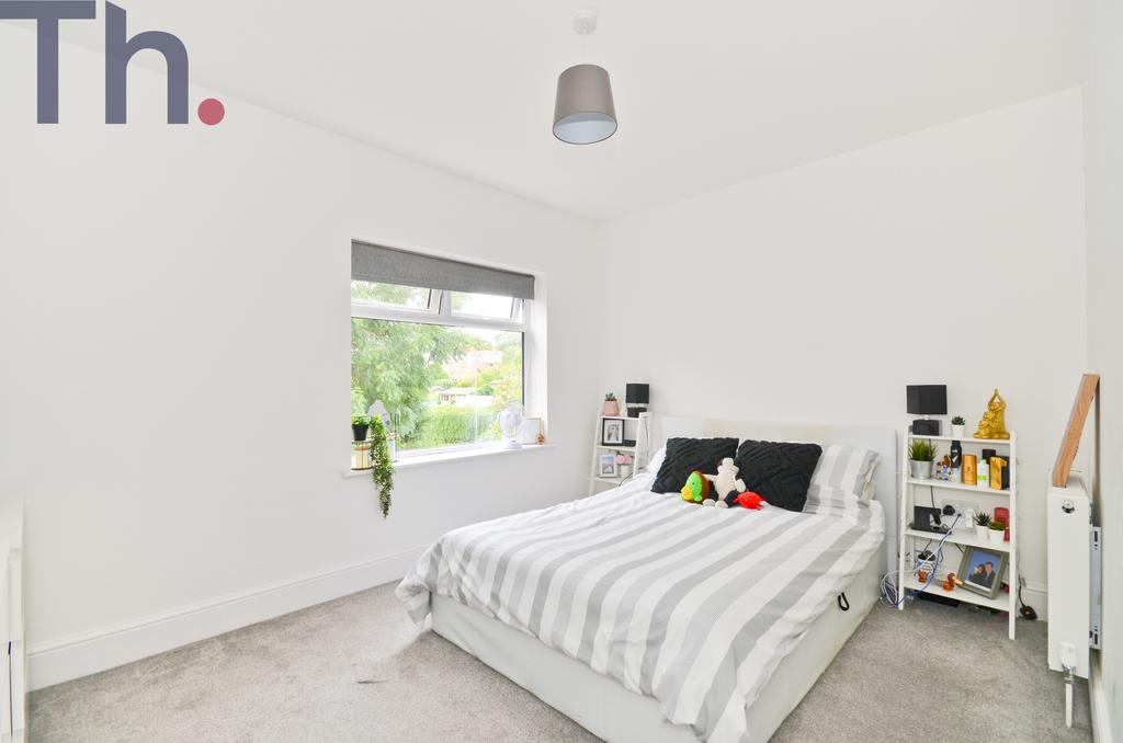 Bedroom 1.JPG